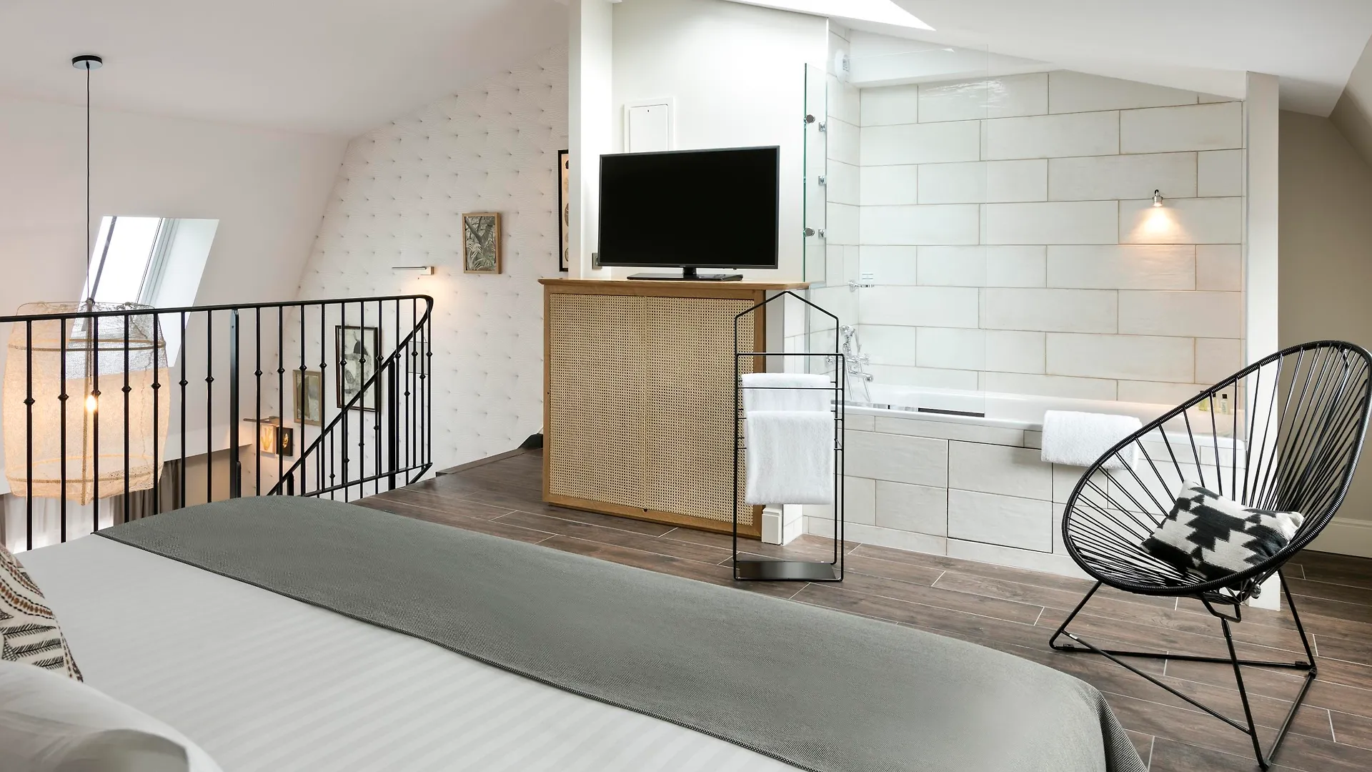 Hotel Royal Madeleine & 4*