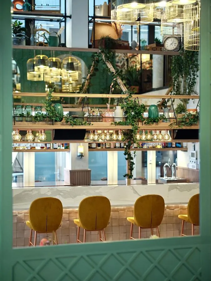 Royal Madeleine Hotel&spa Hotel 4*