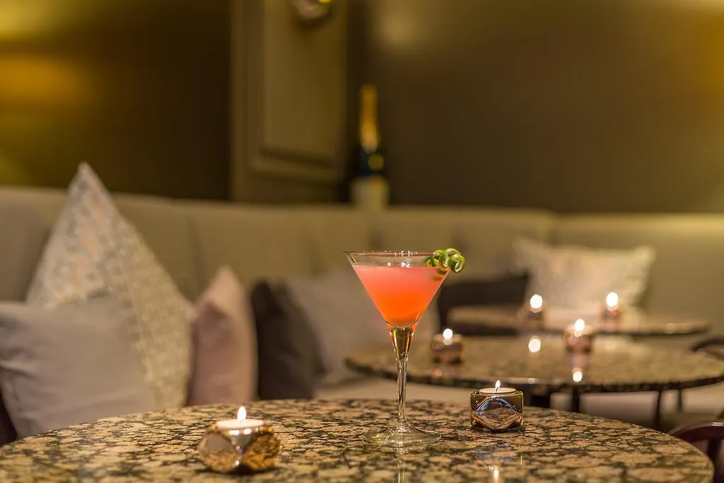 Royal Madeleine & 4* París